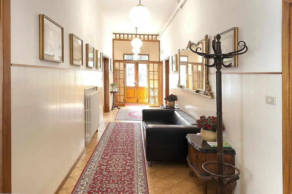 **  פורלי Hotel Gardenia איטליה