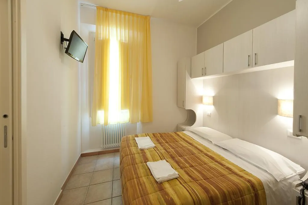 **  פורלי Hotel Gardenia איטליה